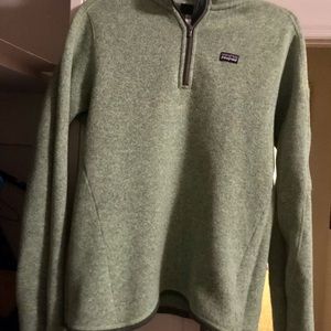 Large Women’s Patagonia pullover
